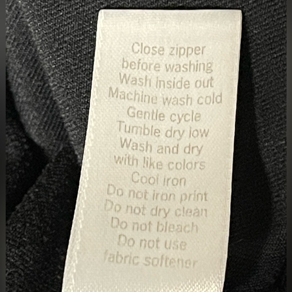 Athleta Be Free 2-In-1 Capri Skirted Leggings Combo Size Small - Picture 9 of 11